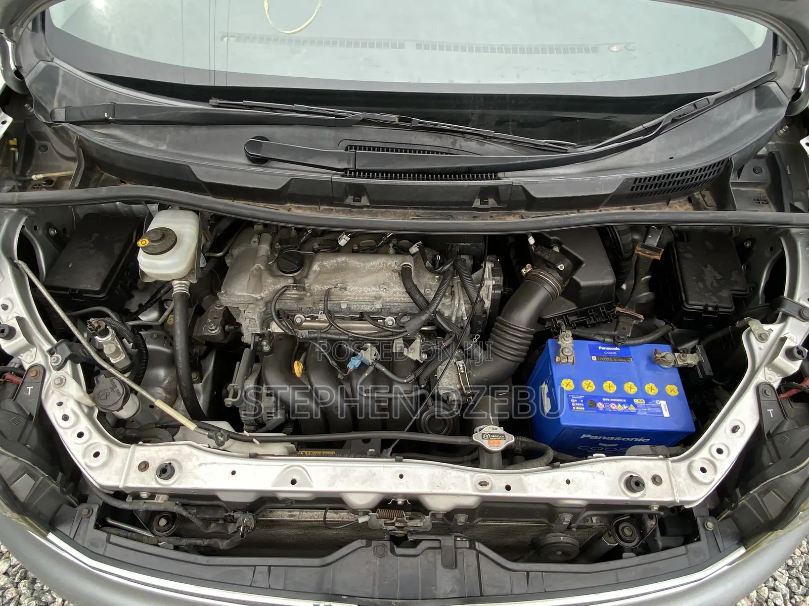 Toyota Voxy 2012 Silver