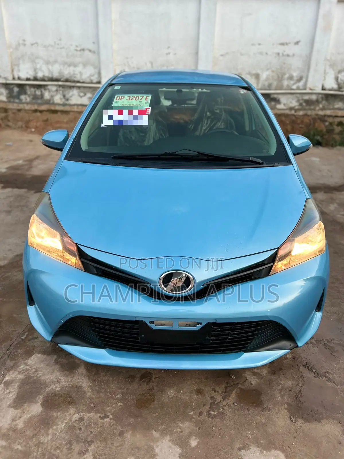 Toyota Vitz 1.3 AWD 3dr 2015 Blue
