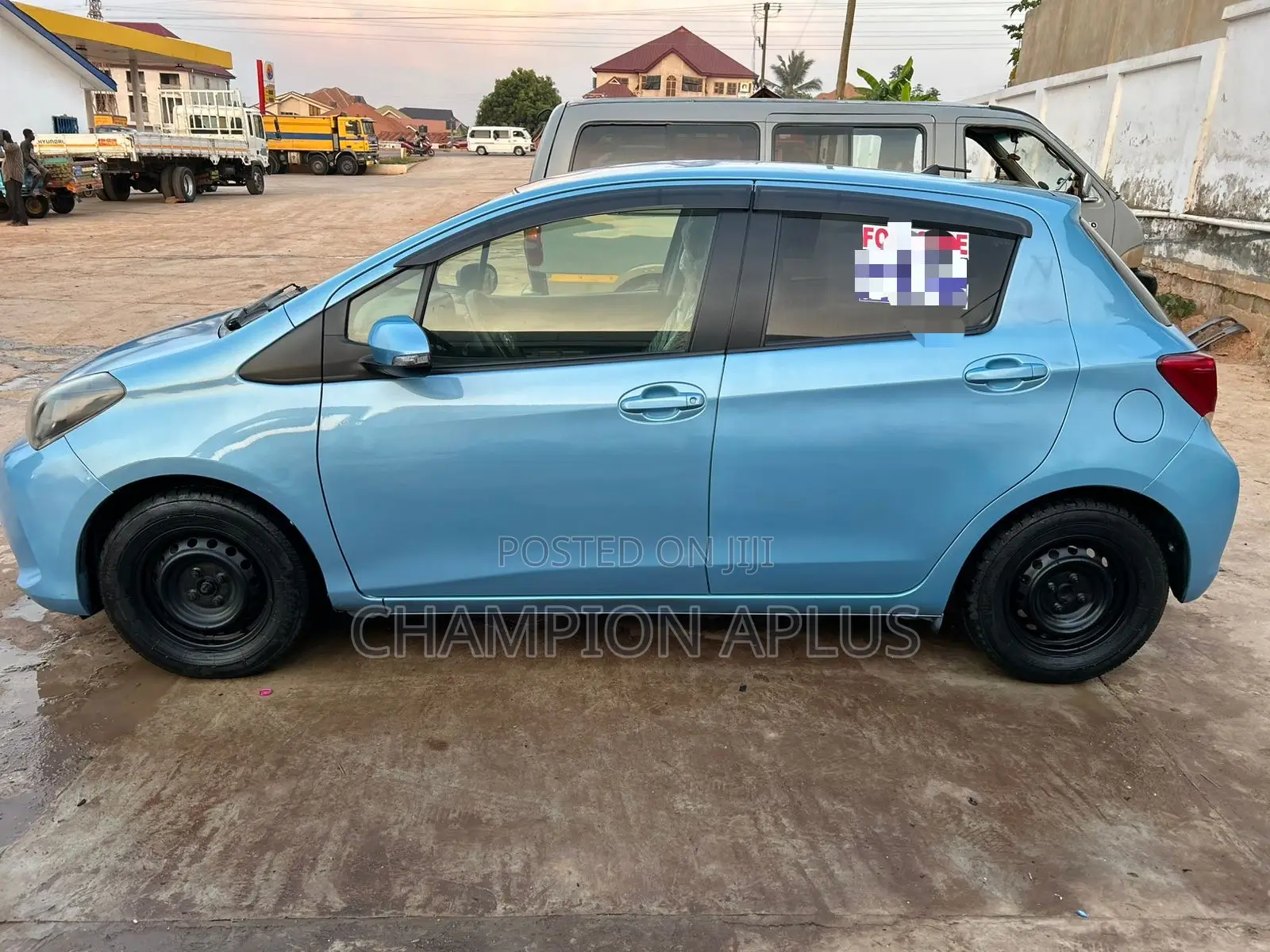 Toyota Vitz 1.3 AWD 3dr 2015 Blue