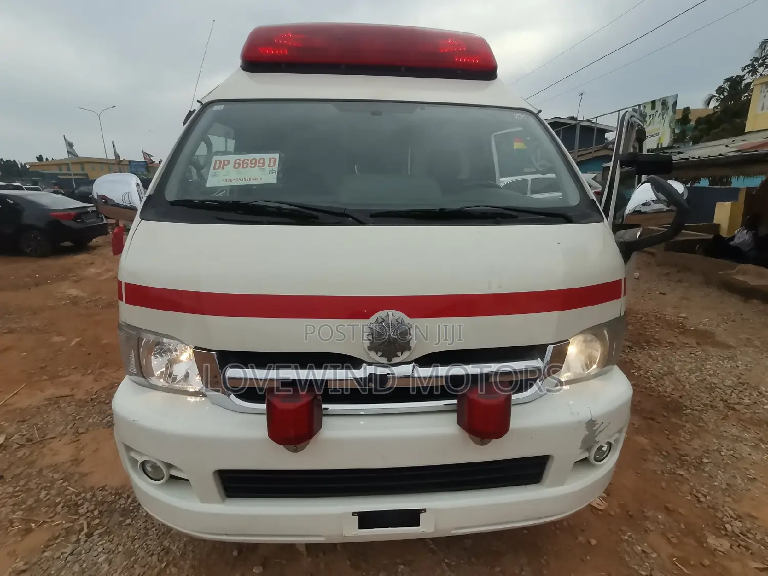 Toyota HiAce 2013 White