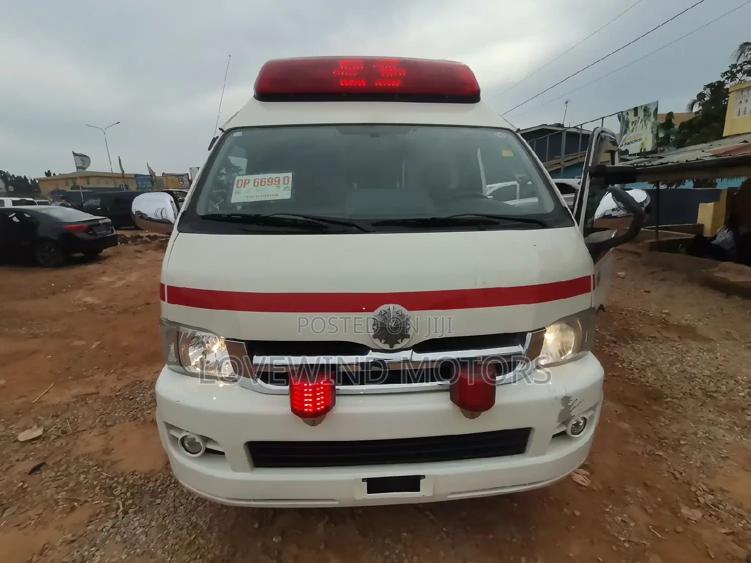 Toyota HiAce 2013 White