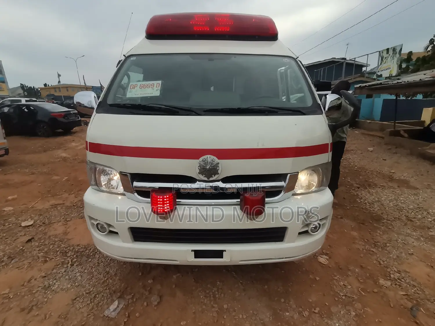 Toyota HiAce 2013 White