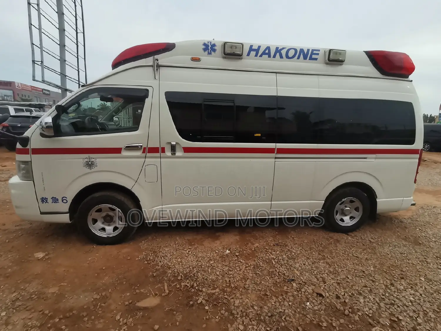Toyota HiAce 2013 White