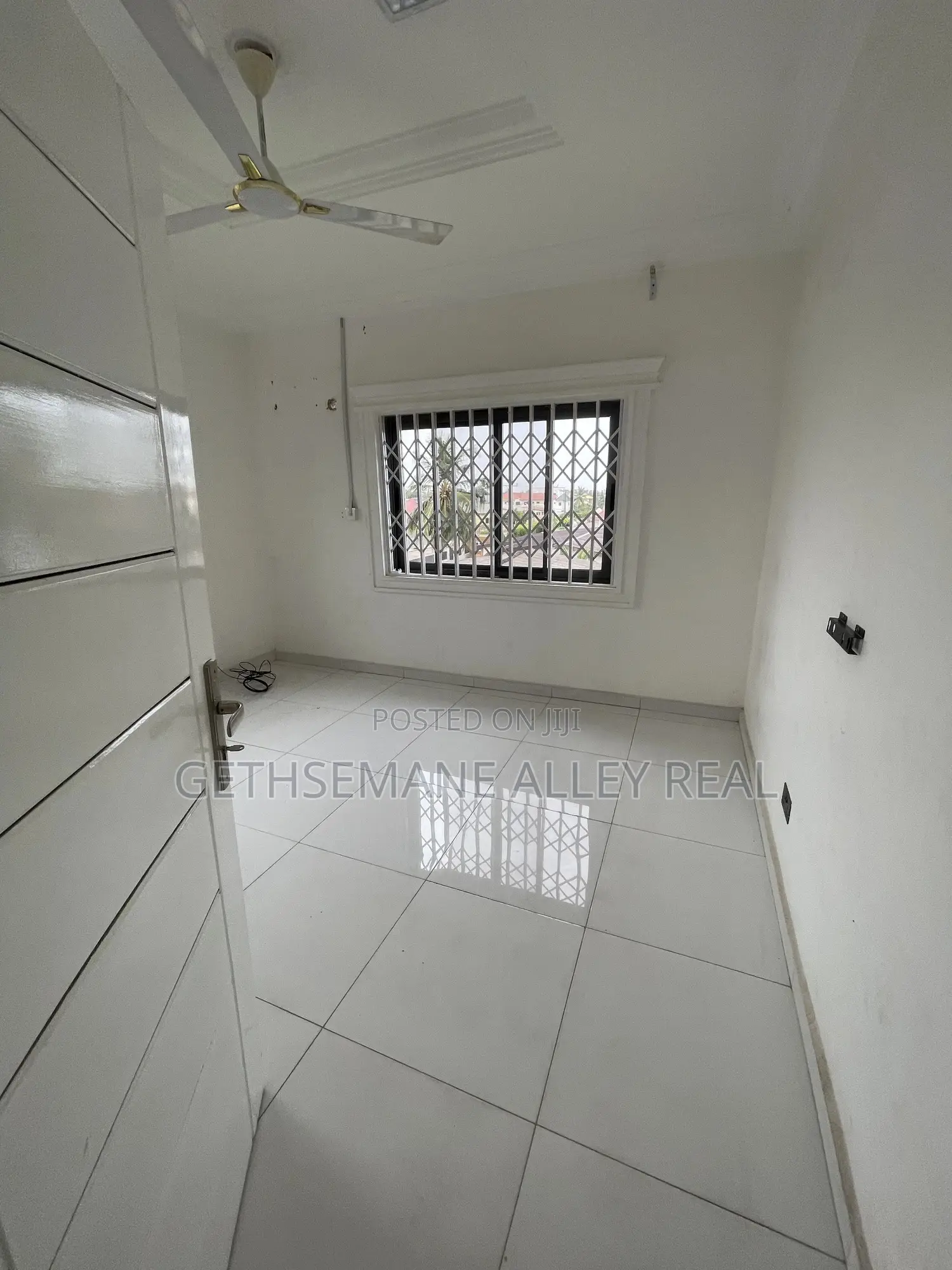 2bdrm Apartment in Gethsemeny Alley, Adenta for rent