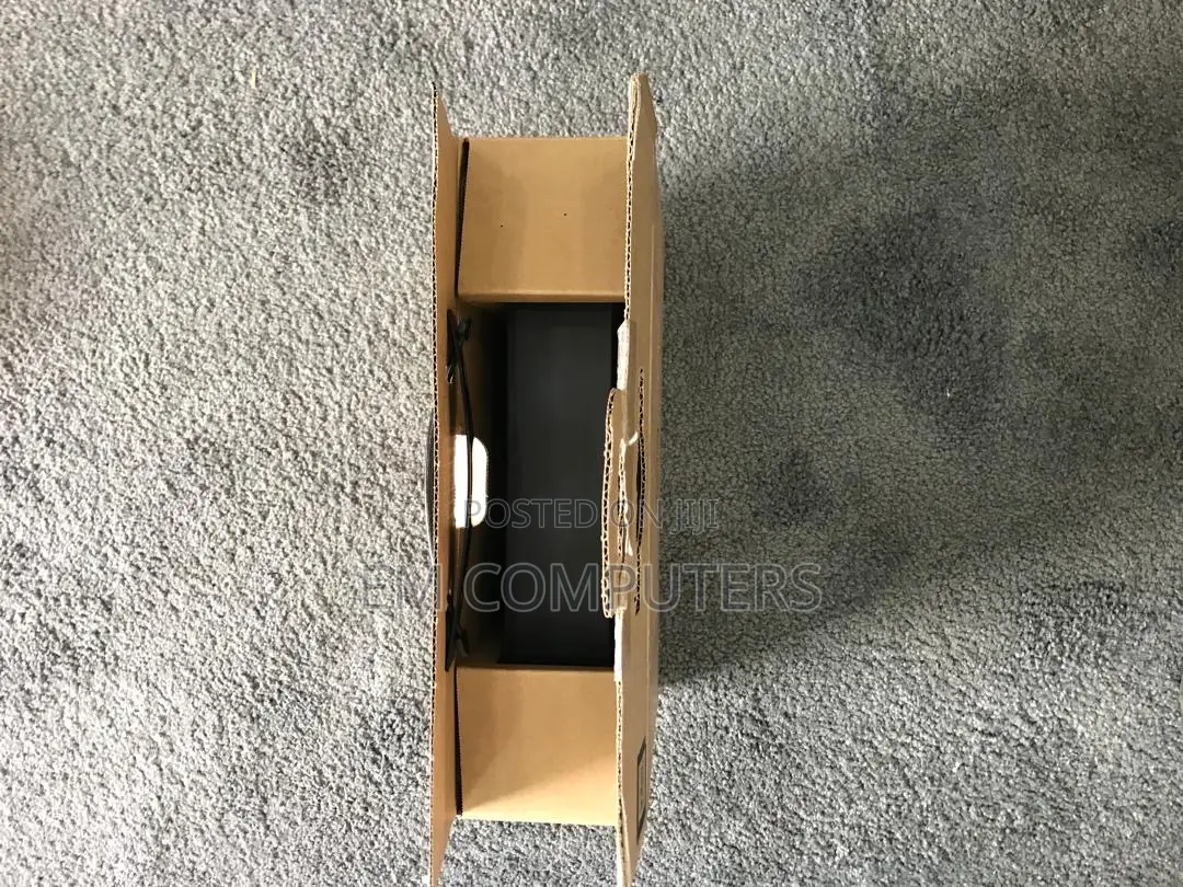 New Laptop Dell XPS 13 9310 8GB Intel Core i5 SSD 256GB
