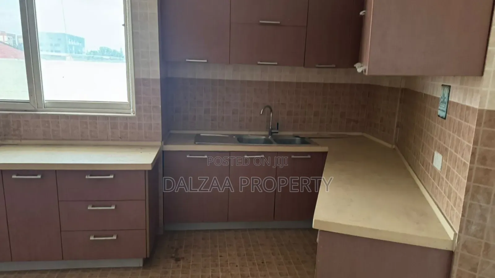 5bdrm Apartment in Airport Residential Area for rent