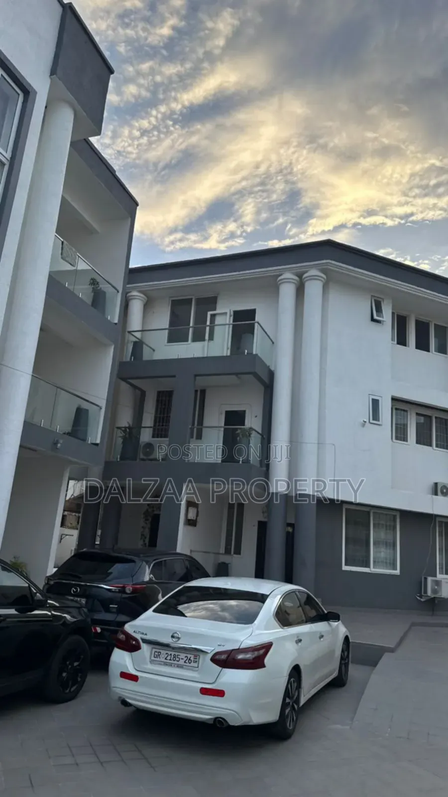 5bdrm Apartment in Airport Residential Area for rent