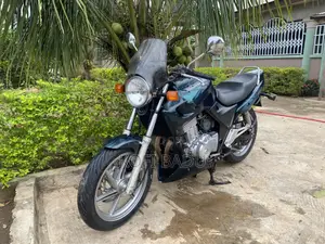 Honda CB 2002 Green