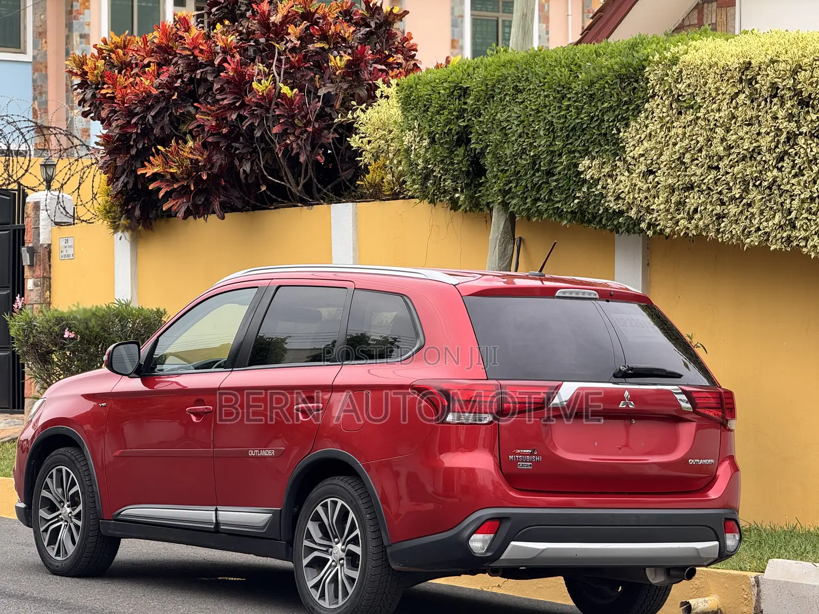 Mitsubishi Outlander SEL AWC 2016 Red