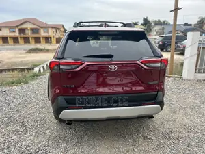 Toyota RAV4 Limited AWD 2019 Red