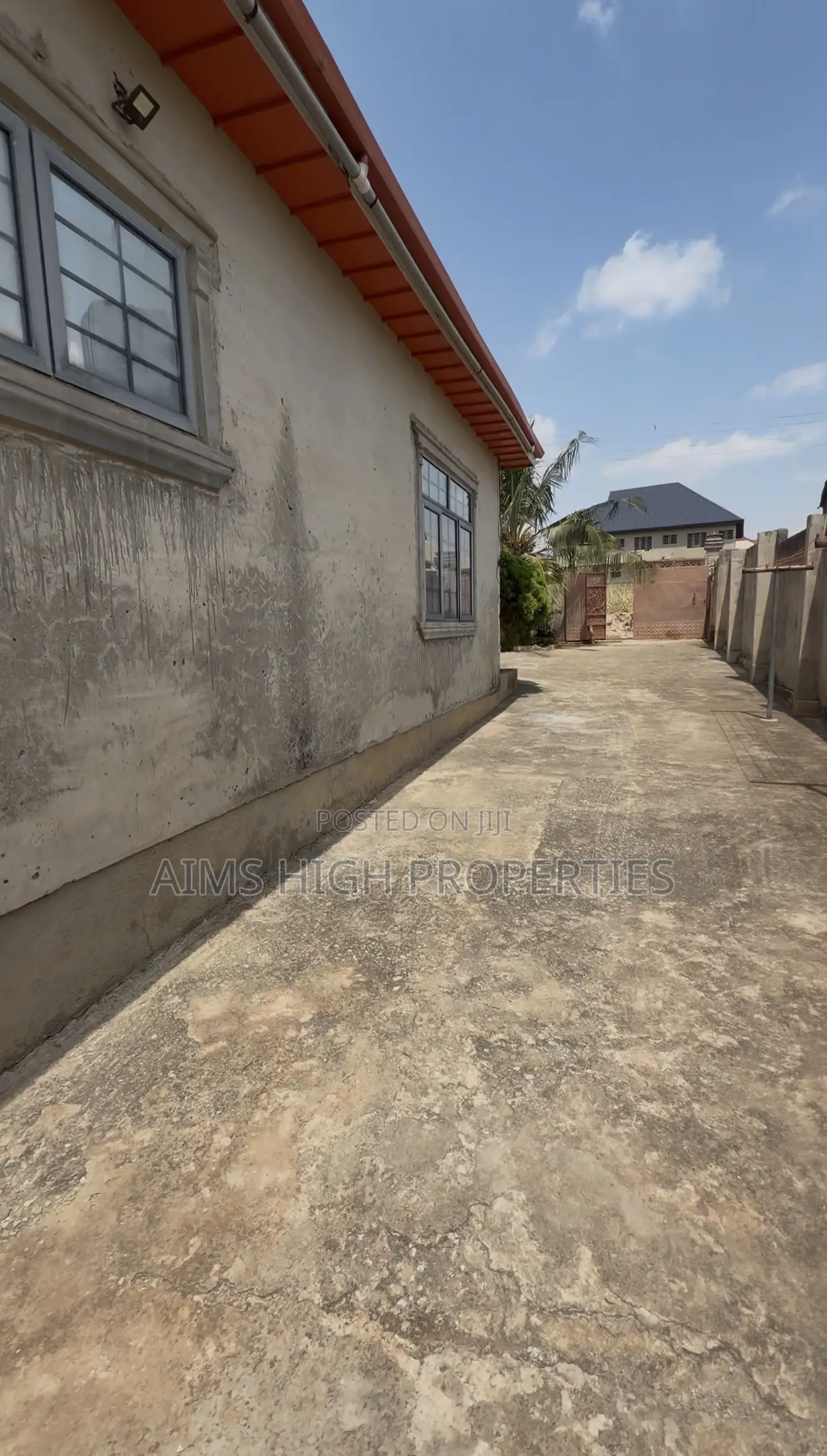 9bdrm House in Aims High Properties, Kumasi Metropolitan for sale