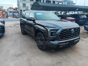 Toyota Sequoia Platinum 4WD 2023 Gray