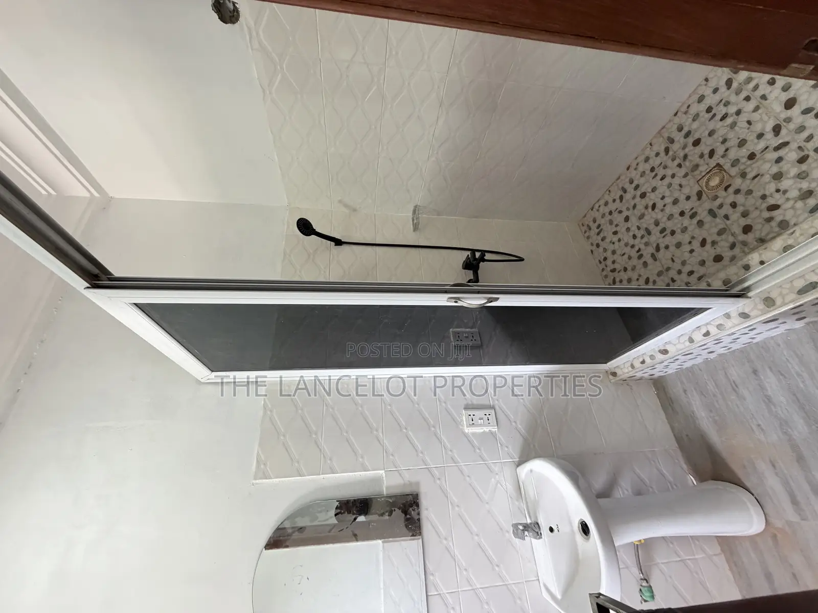 2bdrm Apartment in Adjiringanor, East Legon for rent