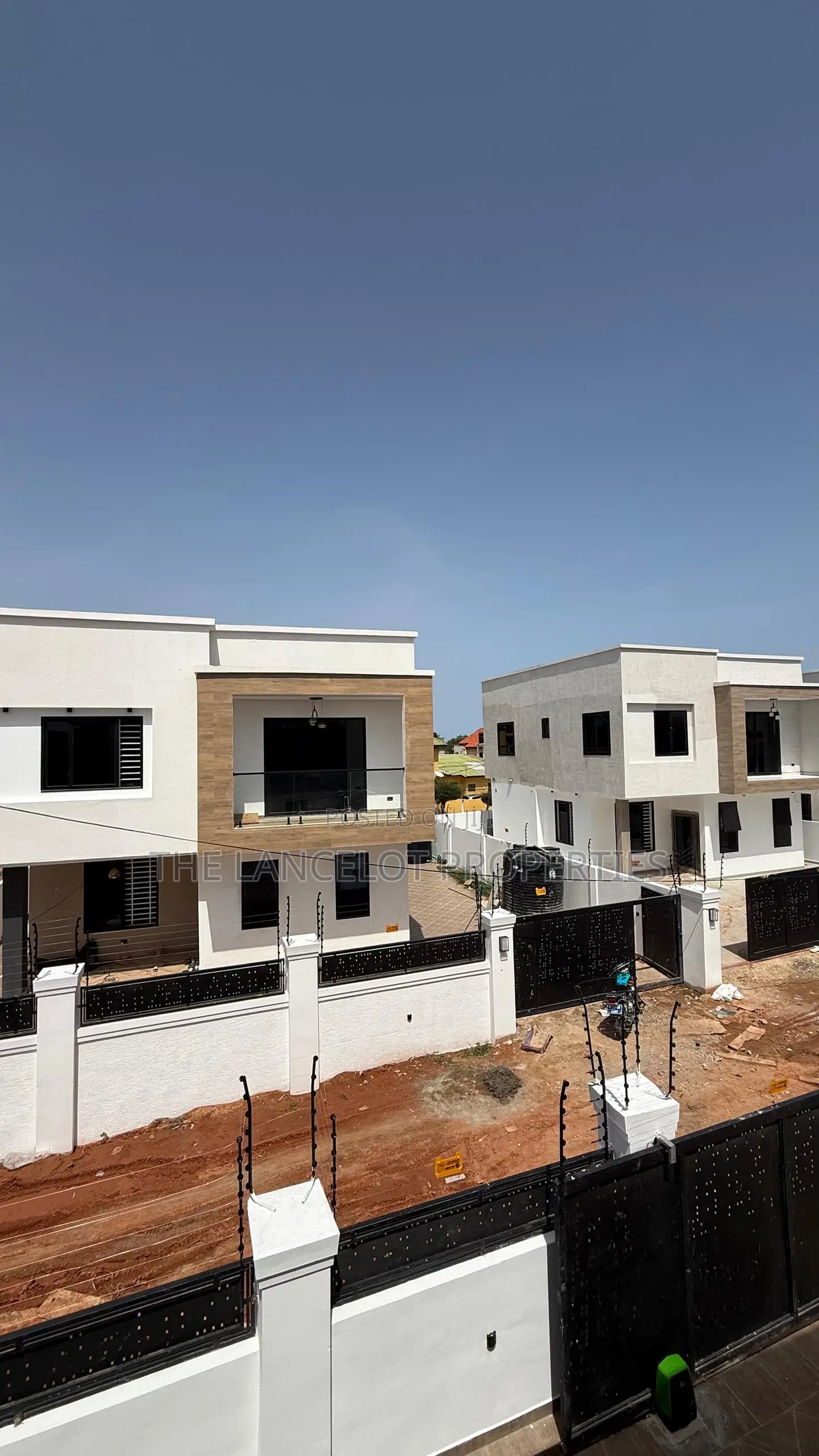 3bdrm House in Baatsonaa, Spintex for rent