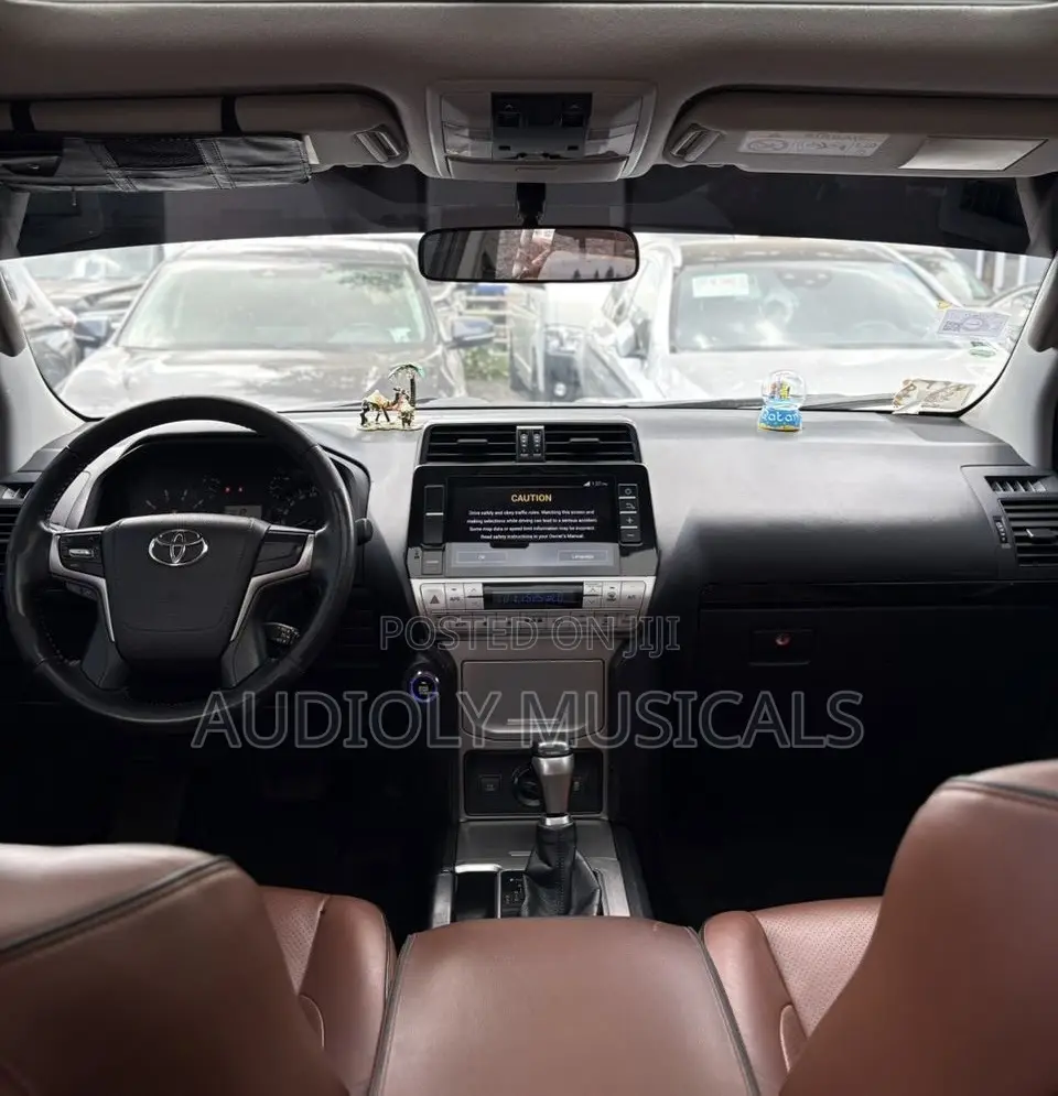 Toyota Land Cruiser Prado 2018 Silver