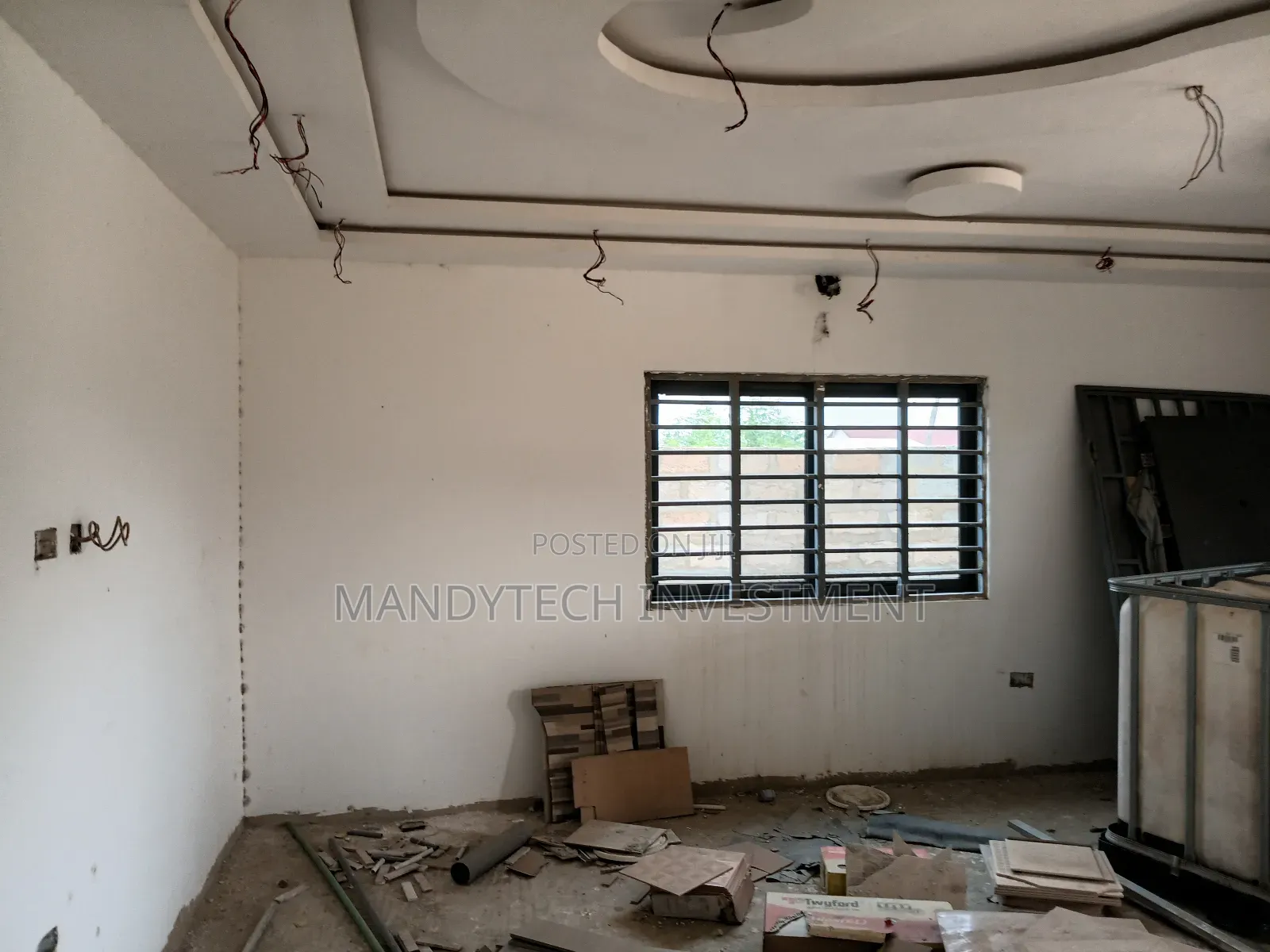 2bdrm Duplex in School Junction for sale