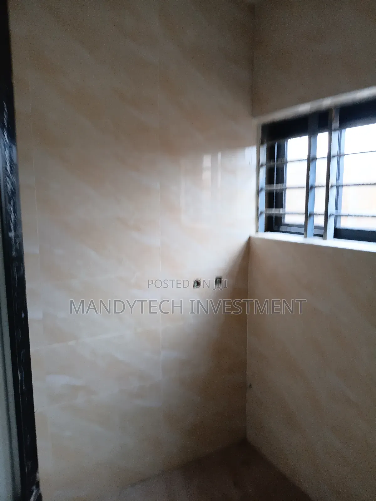 2bdrm Duplex in School Junction for sale