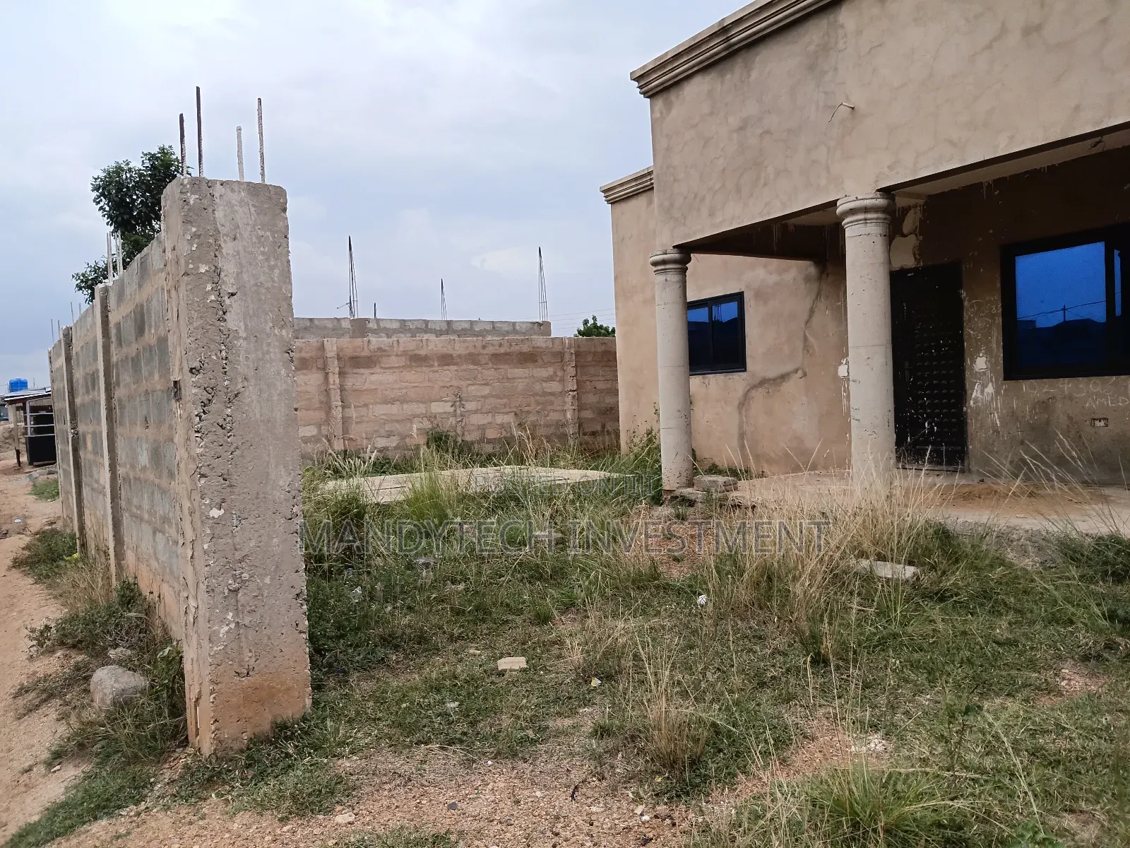 2bdrm Duplex in School Junction for sale