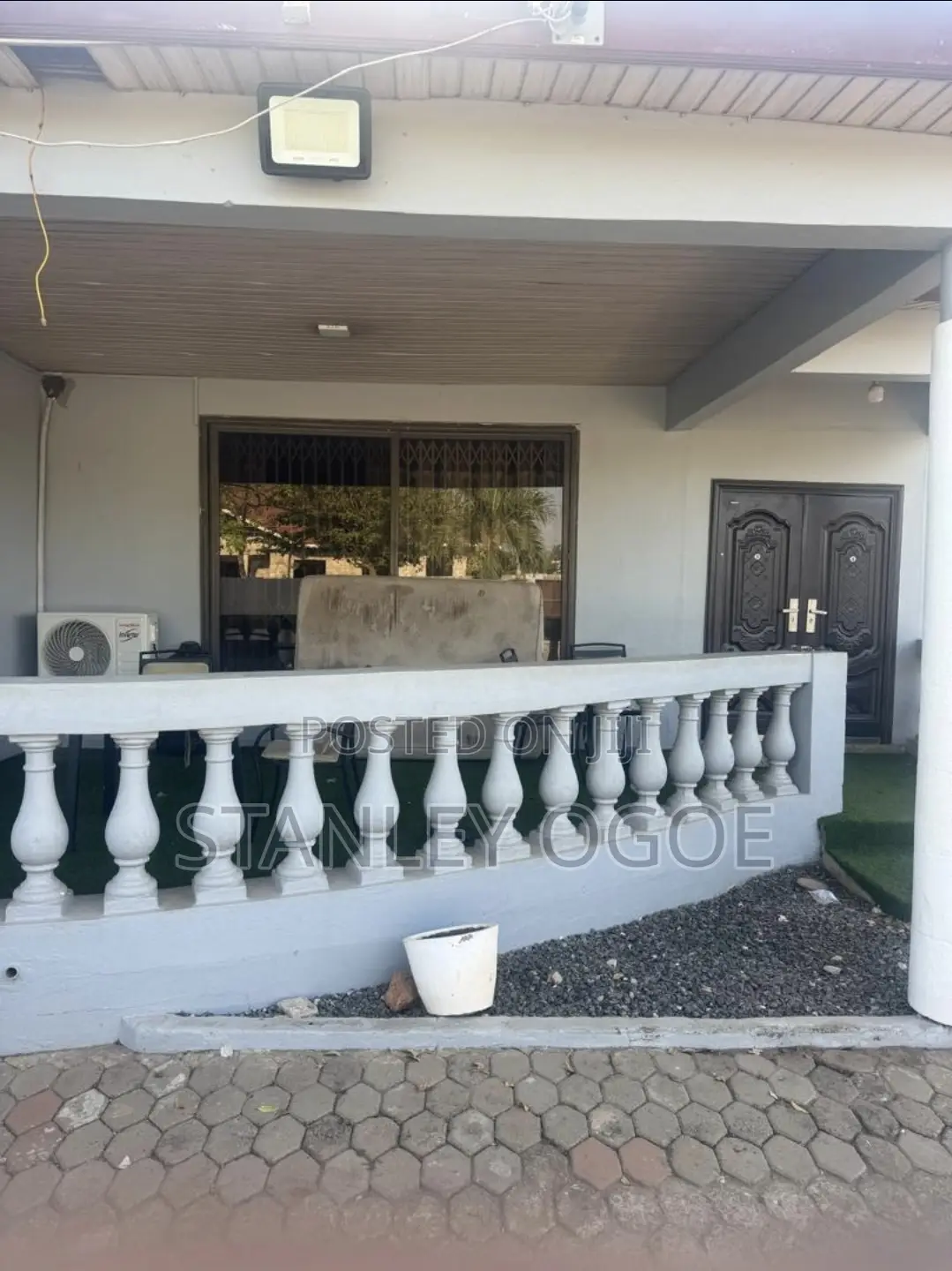 7bdrm House in Victor Kennefe, Lashibi for sale