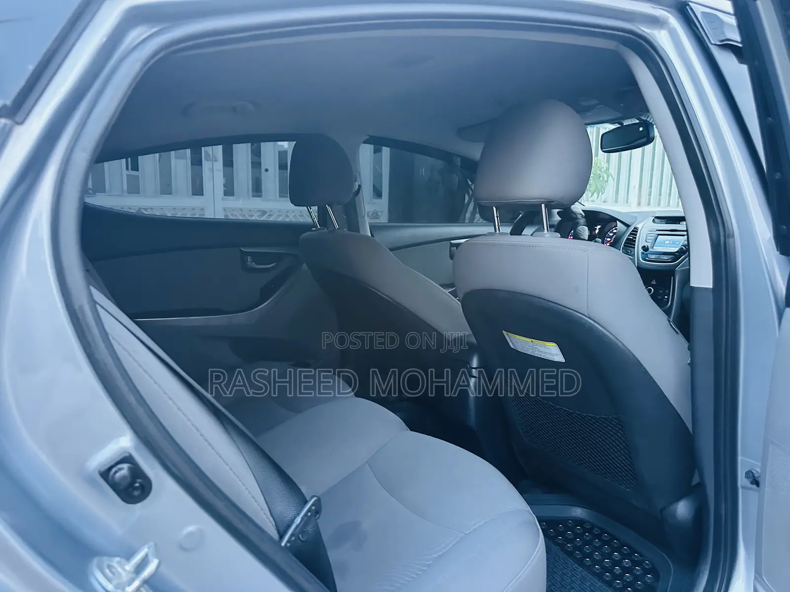 Hyundai Elantra SE Sedan FWD (1.8L 4cyl 6A) 2016 Gray