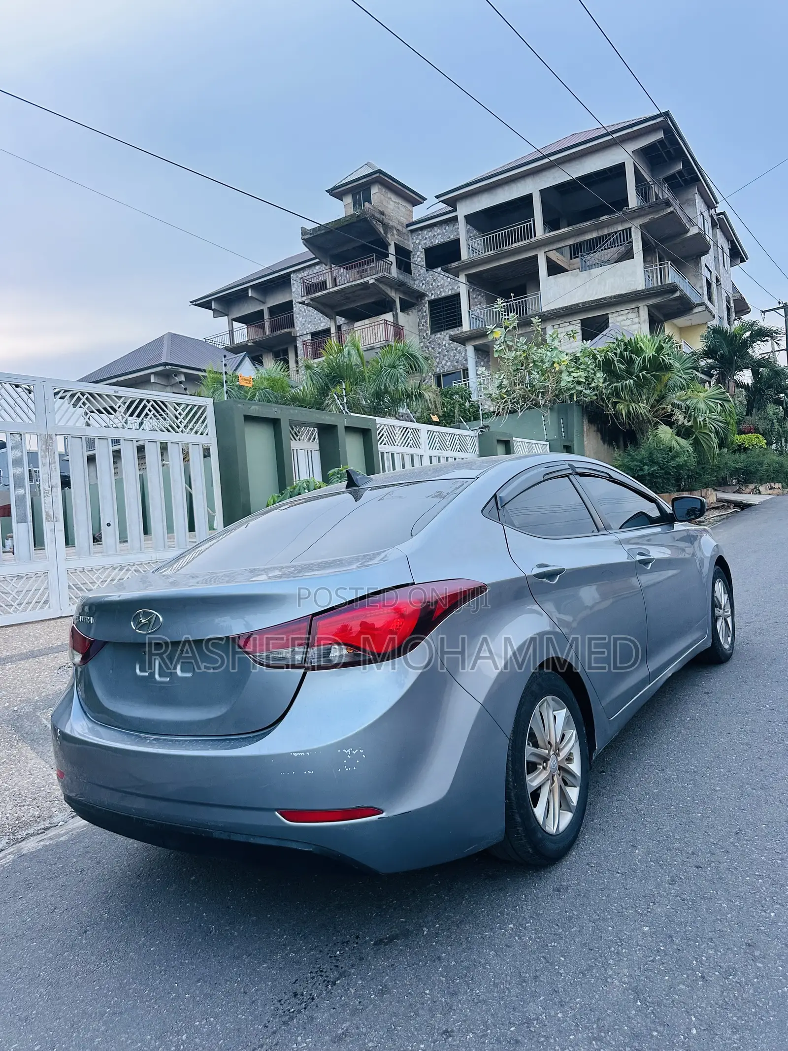 Hyundai Elantra SE Sedan FWD (1.8L 4cyl 6A) 2016 Gray