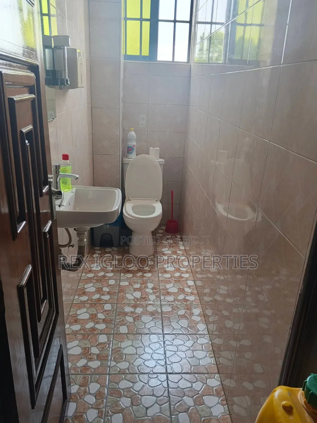 Office Spaces for Rent at Nungua Brigade