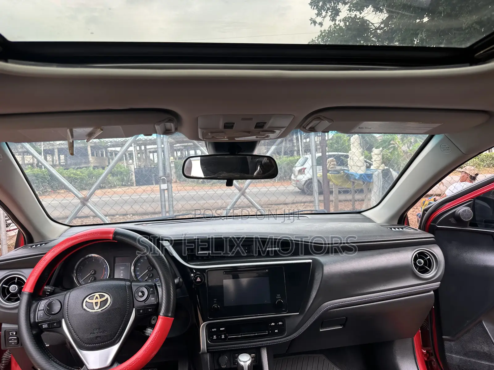 Toyota Corolla SE (1.8L 4cyl 2A) 2018 Red
