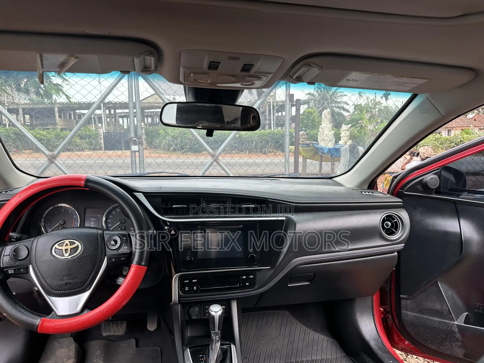 Toyota Corolla SE (1.8L 4cyl 2A) 2018 Red