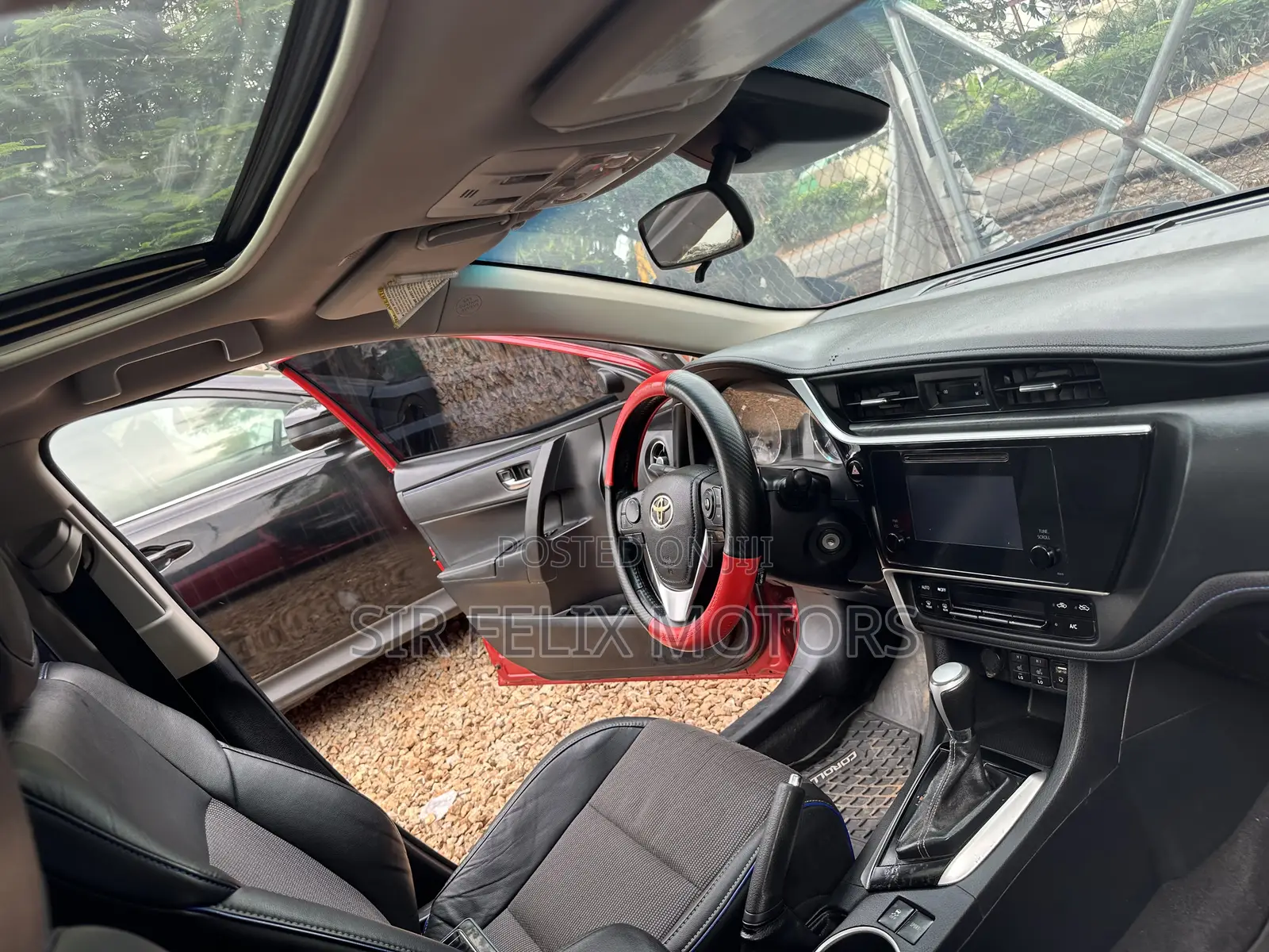 Toyota Corolla SE (1.8L 4cyl 2A) 2018 Red