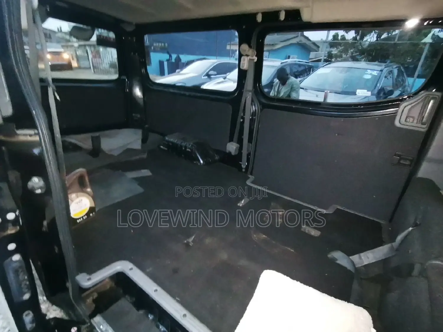 Nissan Caravan (Urvan) 2014 Black