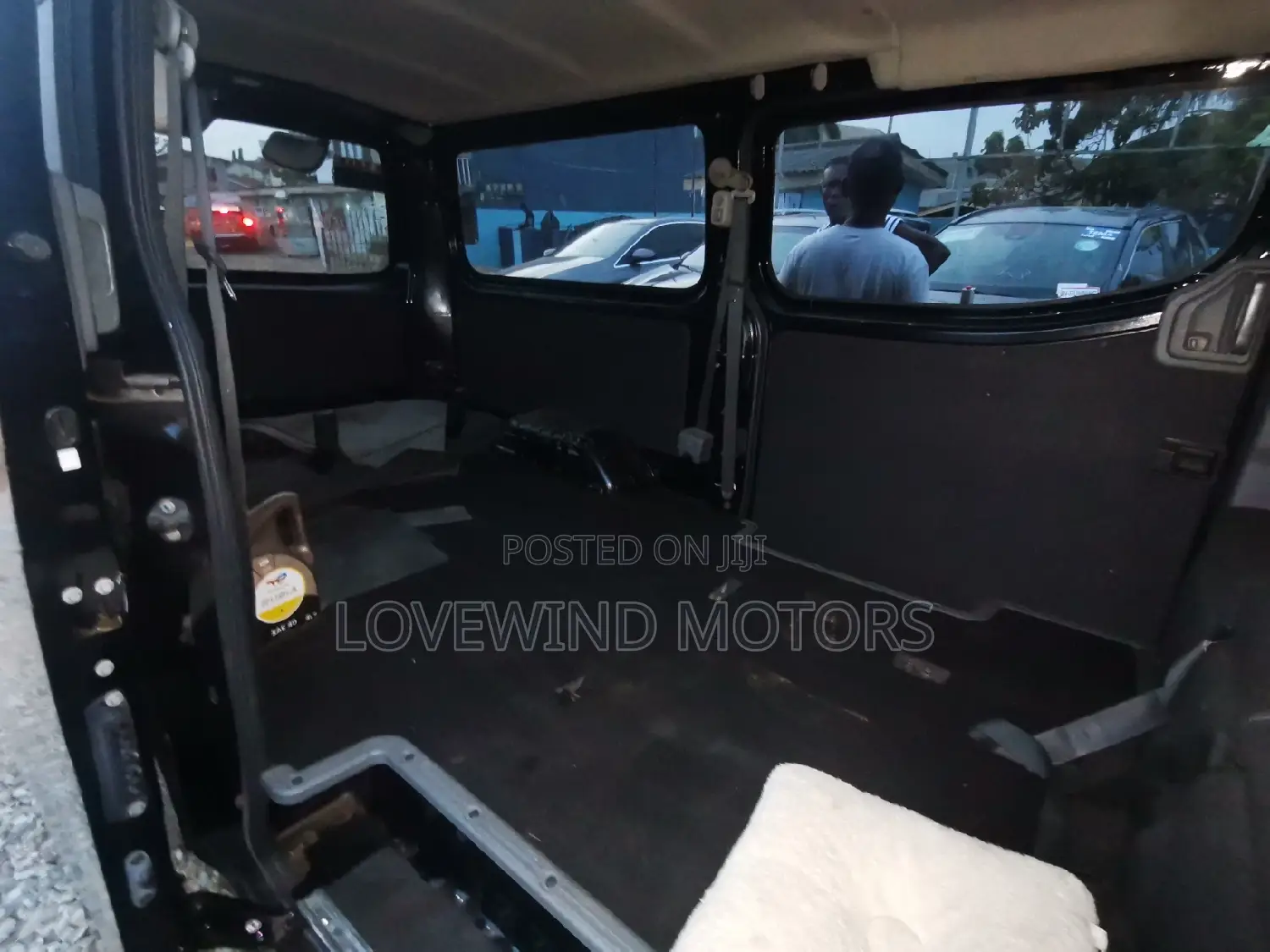 Nissan Caravan (Urvan) 2014 Black