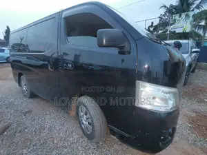 Nissan Caravan (Urvan) 2014 Black