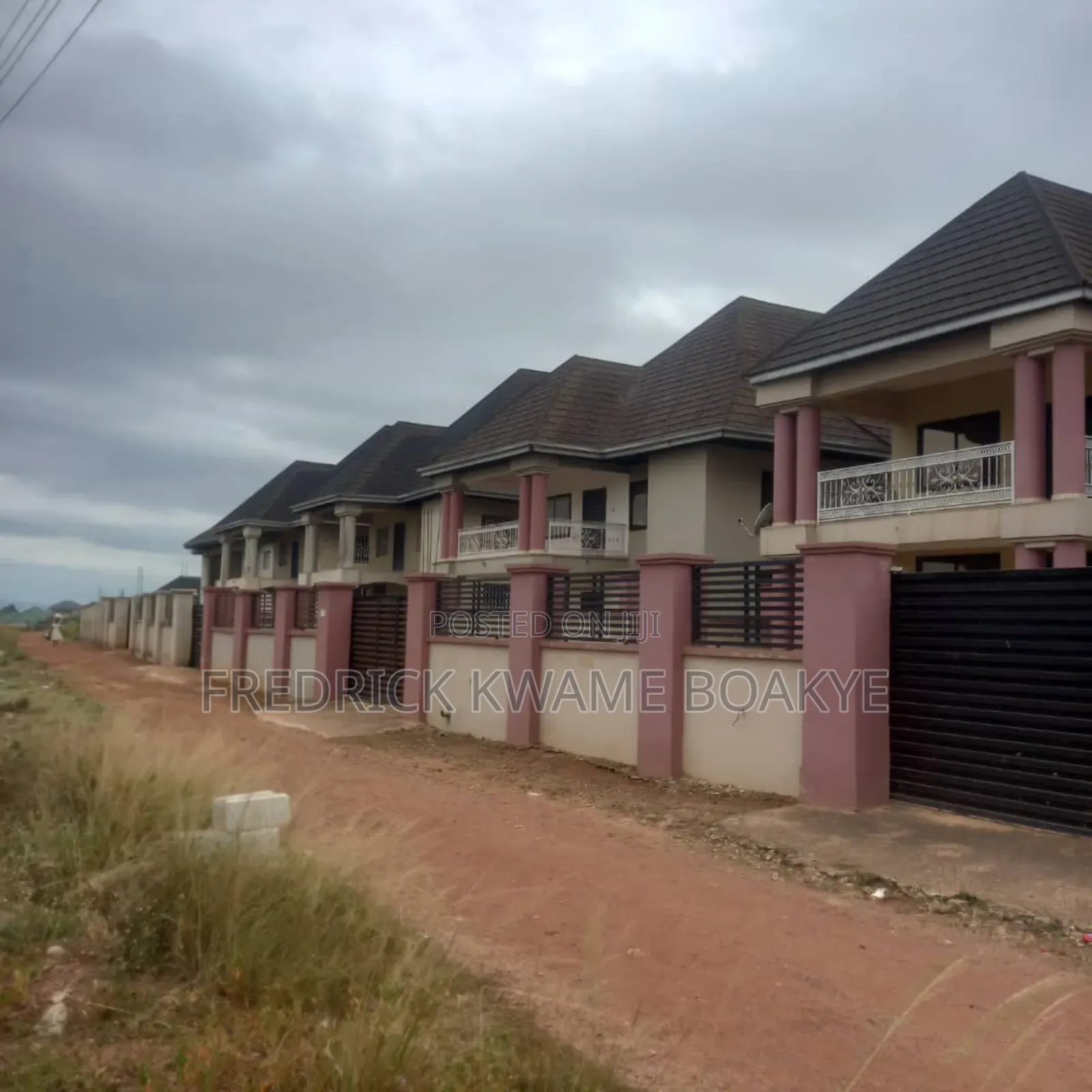 6bdrm House in Brother K Estate, Kumasi Metropolitan for sale