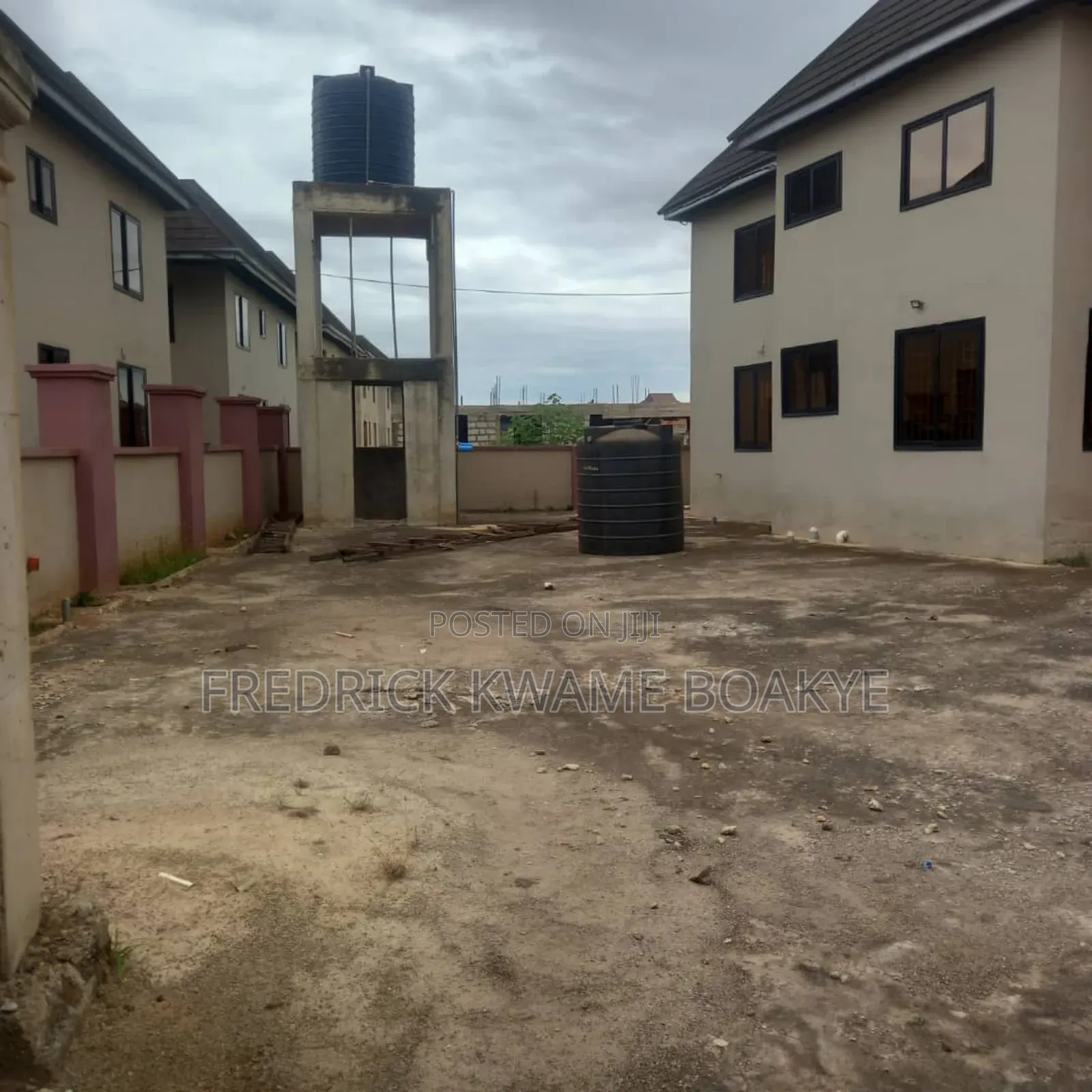 6bdrm House in Brother K Estate, Kumasi Metropolitan for sale