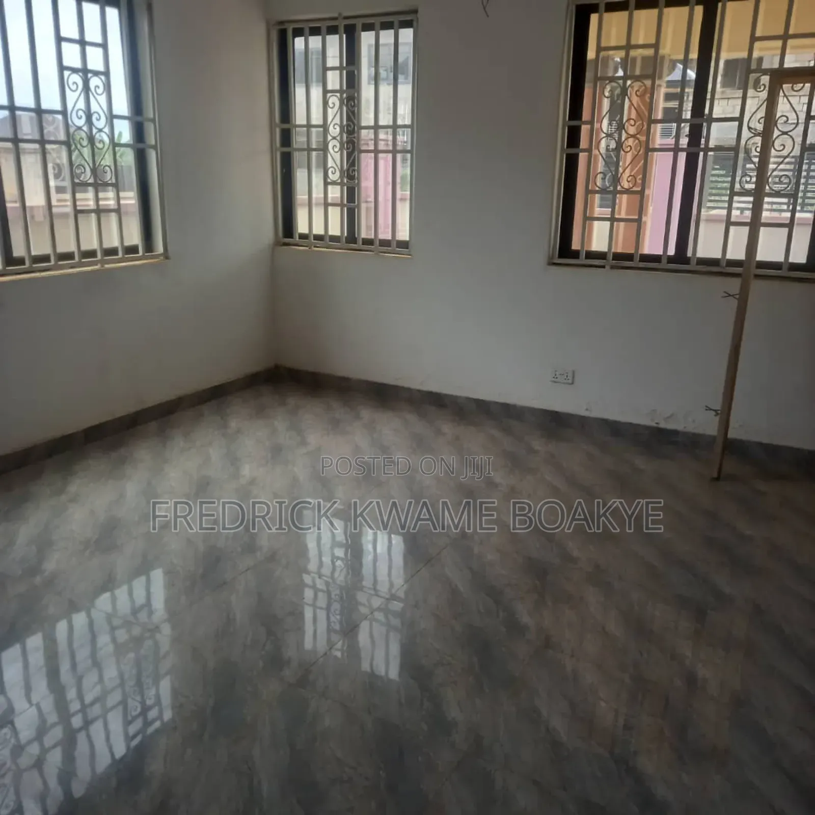 6bdrm House in Brother K Estate, Kumasi Metropolitan for sale