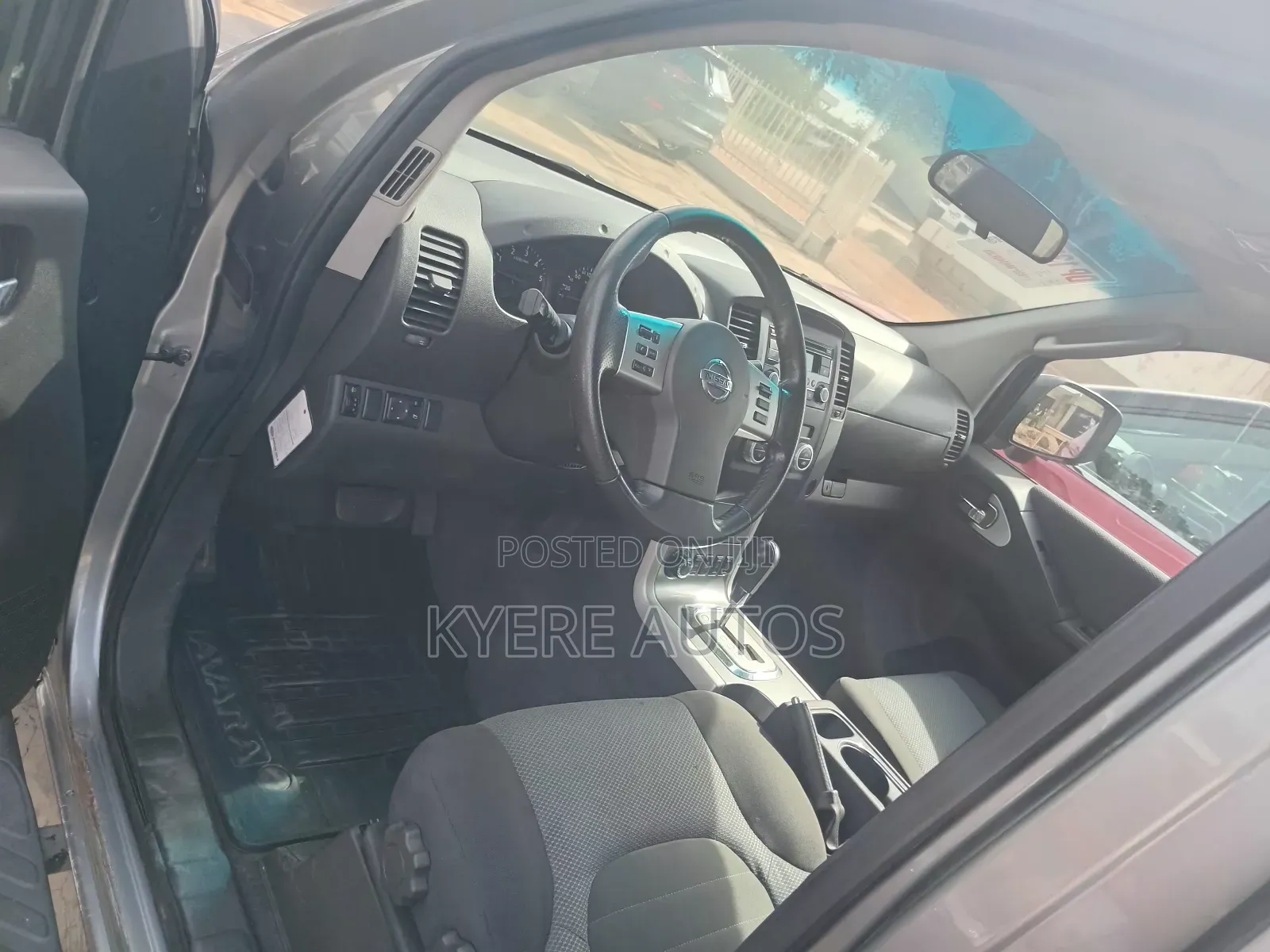 Nissan NV200 SV 2017 Gray