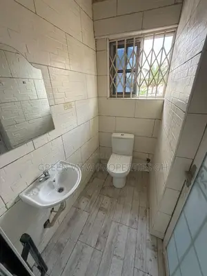 4bdrm Duplex in West Hills Mall Area for rent