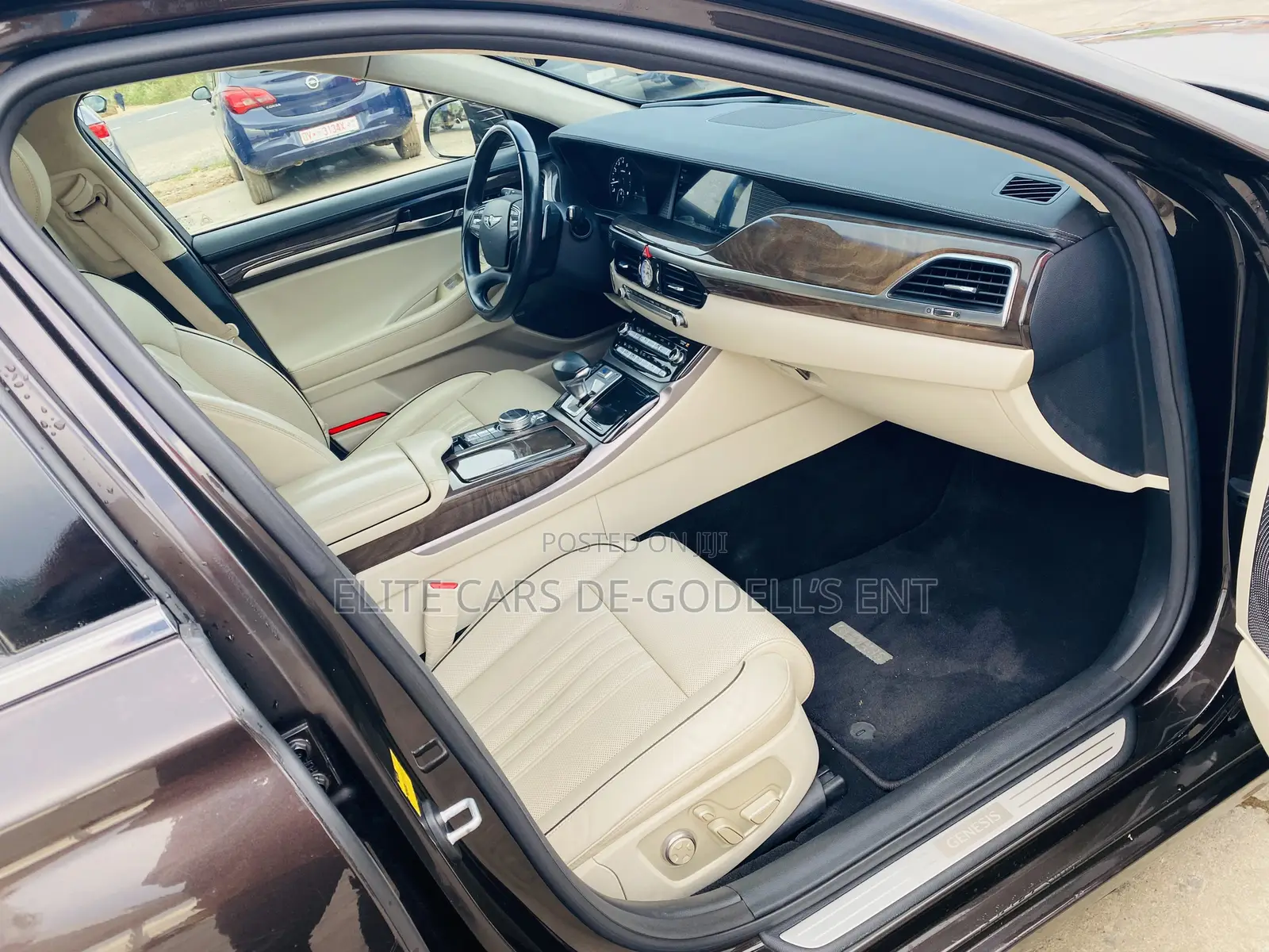 Genesis G90 3.3T Premium 2018
