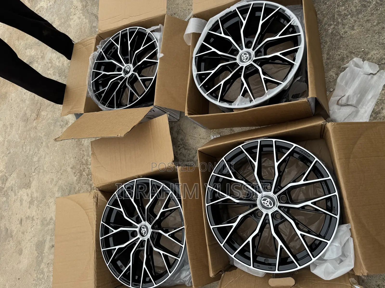 Rim 17 Set Fresh in Boss