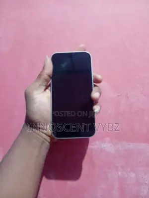 Apple iPhone 16 128 GB White