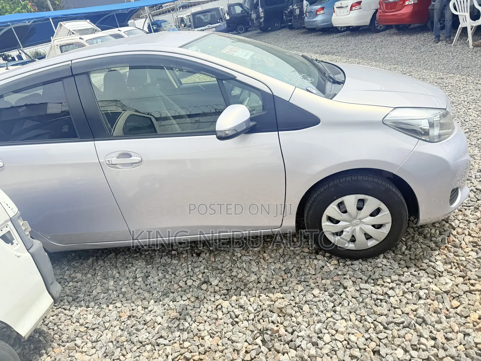 Toyota Vitz 1.3 AWD 5dr 2012 Gray