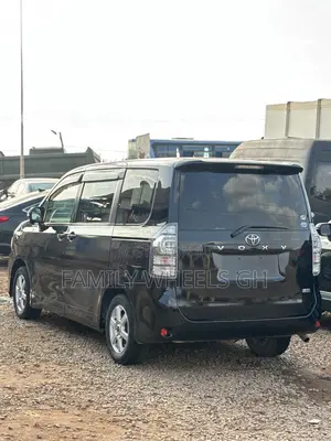 Toyota Voxy 2013 Black