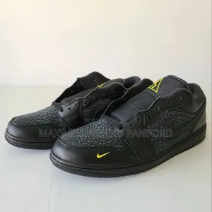 Nike Air Jordan 1 Low Se Elephant Print Black Yellow I Men's Size 8.5
