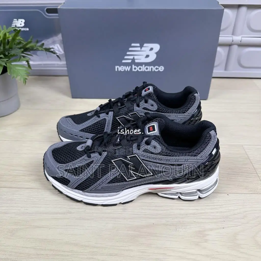 New Balance 1906r Sneakers