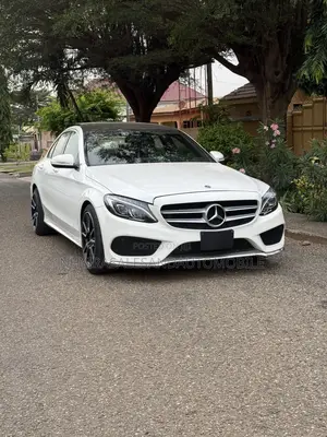 Mercedes-Benz C300 Sport 4Matic Sedan AWD (2.0L 4cyl 7A) 2017 White