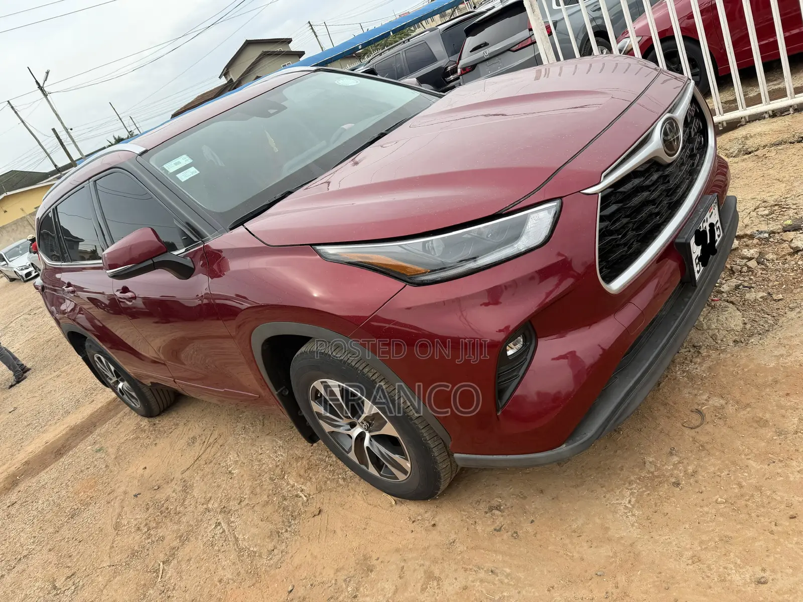 Toyota Highlander XLE 2021 Red