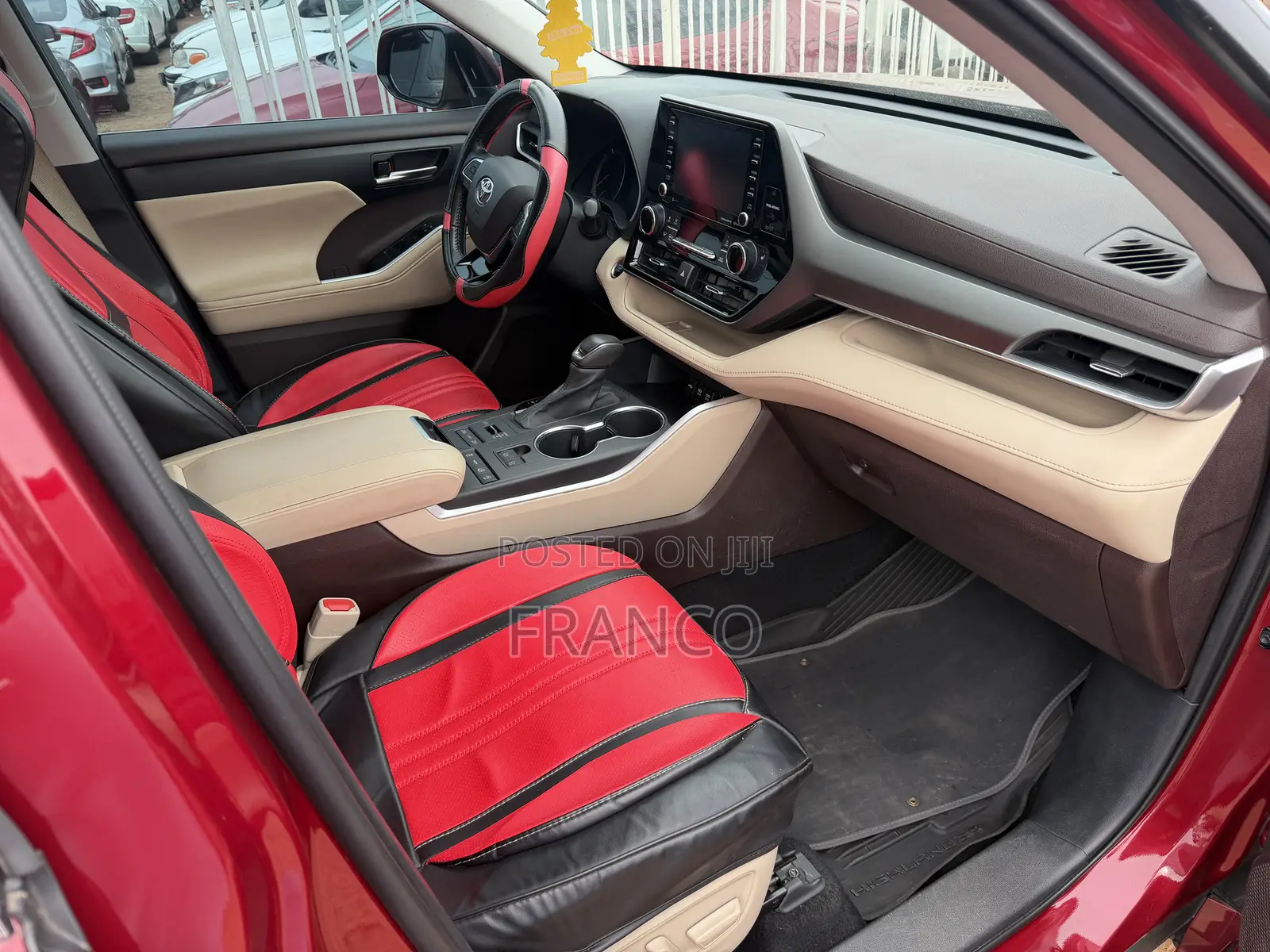 Toyota Highlander XLE 2021 Red