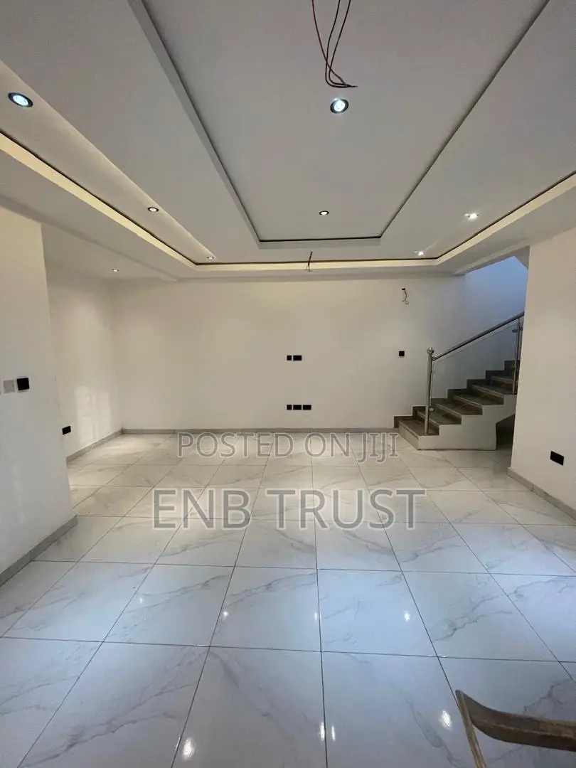 4bdrm Duplex in Kwabenya, Ga East Municipal for sale