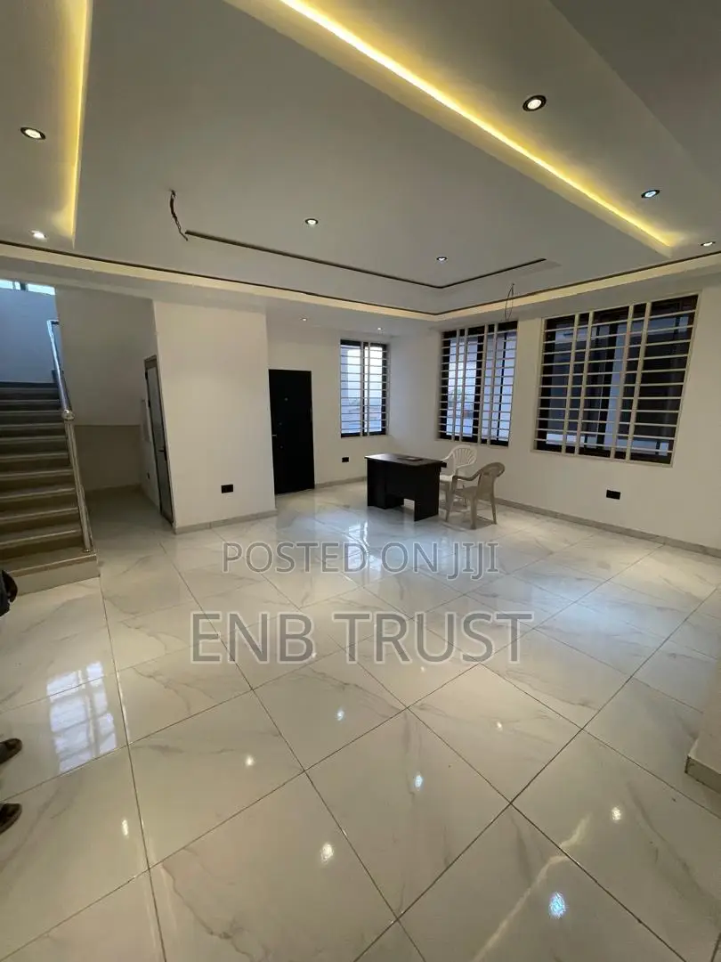 4bdrm Duplex in Kwabenya, Ga East Municipal for sale