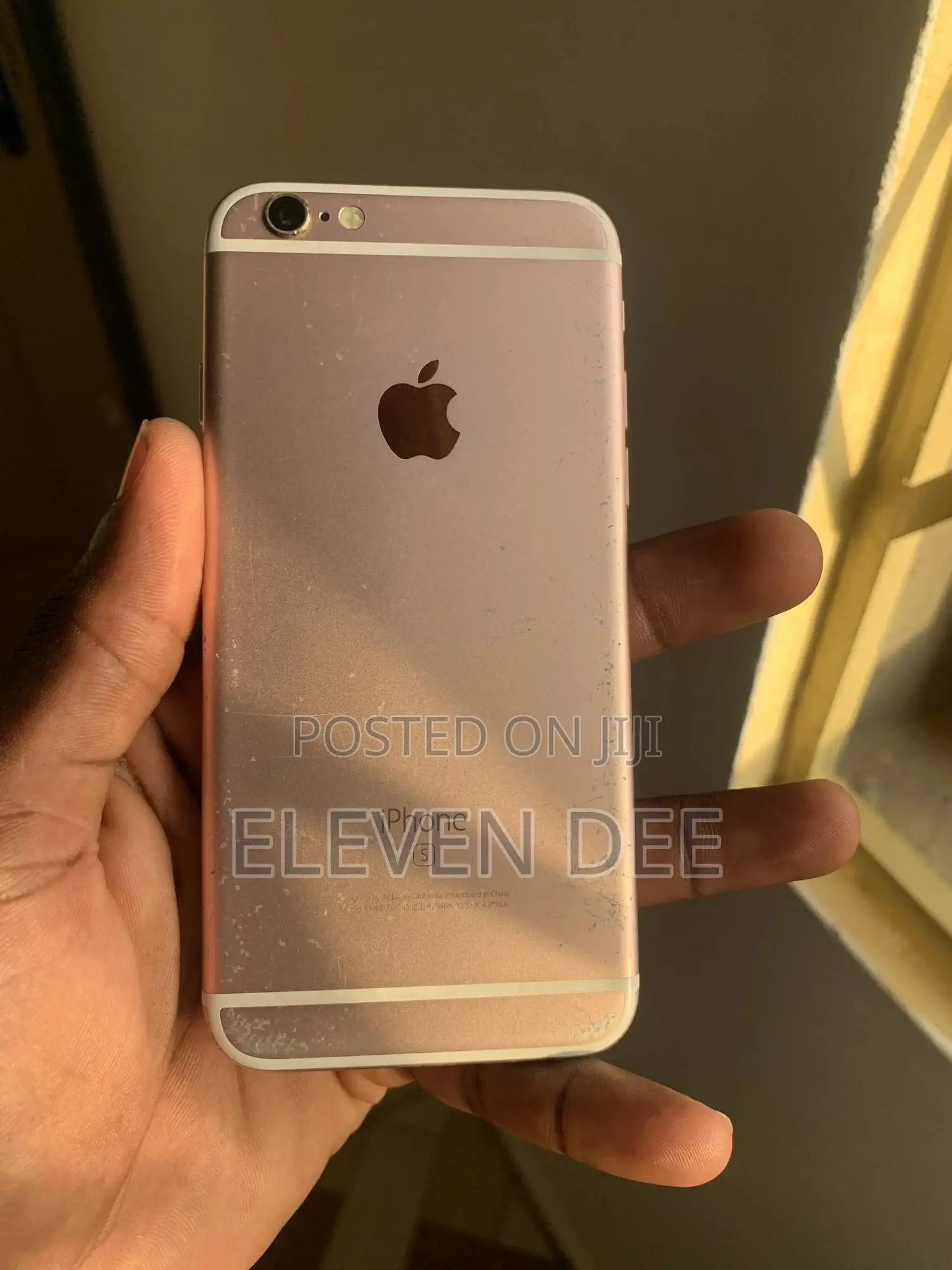 Apple iPhone 6s 16 GB Rose Gold